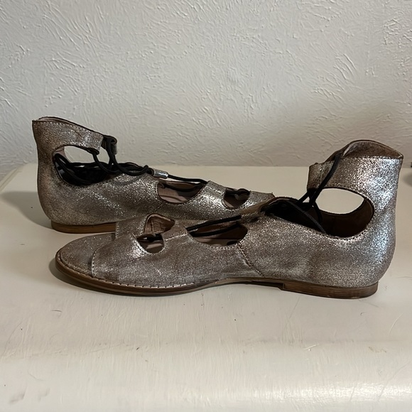 Silver metallic sandals - never worn - Picture 2 of 6